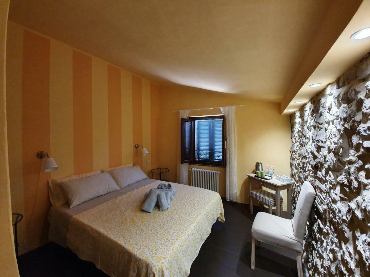 Lo Scarabeo Bed & Breakfast Casale di Pari Luaran gambar